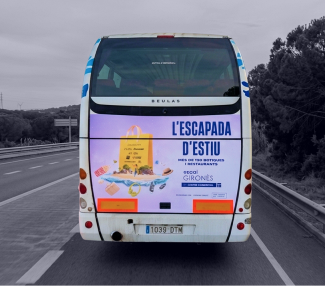 Publicitat en autobusos Girona Lloret de Mar amb campanya de publicitat exterior en moviment gestionat per MC Urban