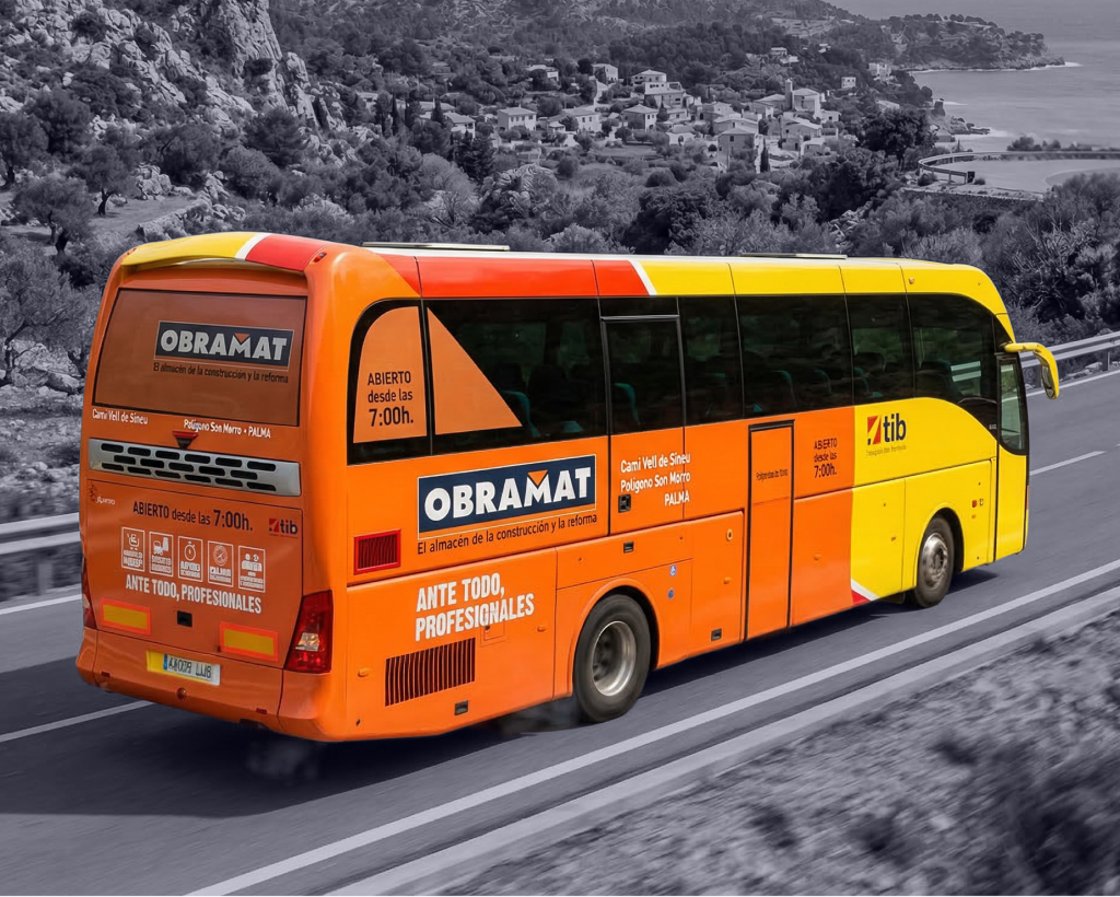Publicitat en autobusos a Mallorca amb campanya de publicitat exterior en moviment gestionat per MC Urban