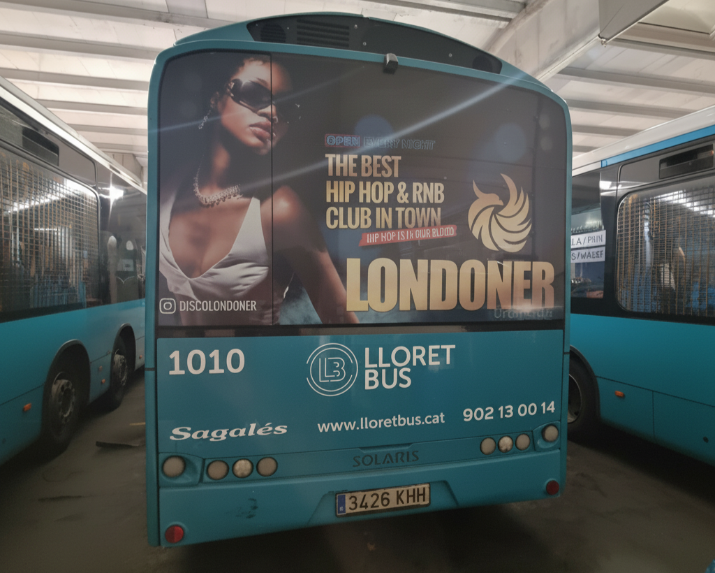 Publicitat en autobús urbà a Lloret de Mar amb campanya exterior en circulació gestionat per MC Urban
