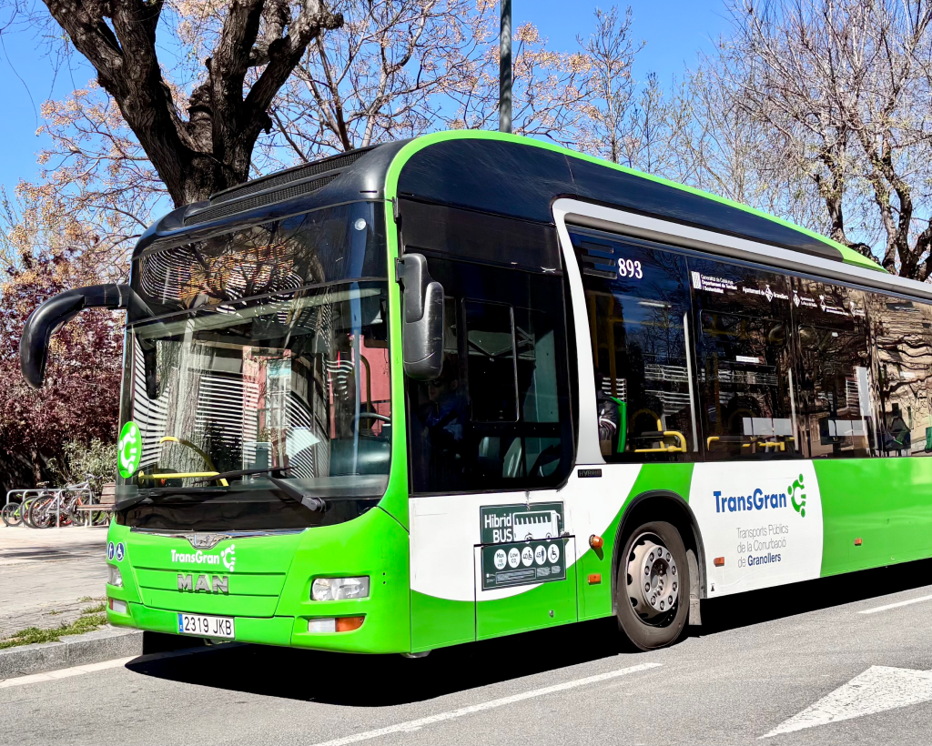 Publicitat en autobús urbà a Granollers amb campanya exterior en circulació gestionat per MC Urban