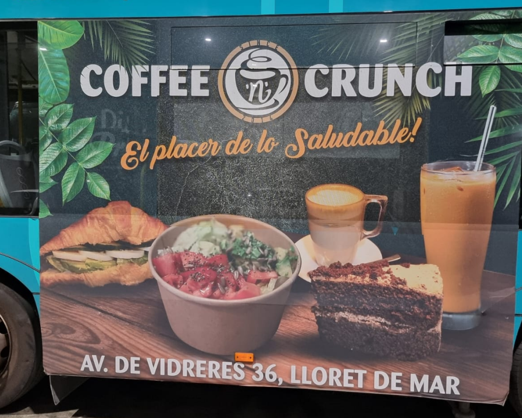 Publicitat en autobús urbà a Lloret de Mar amb campanya exterior en circulació gestionat per MC Urban