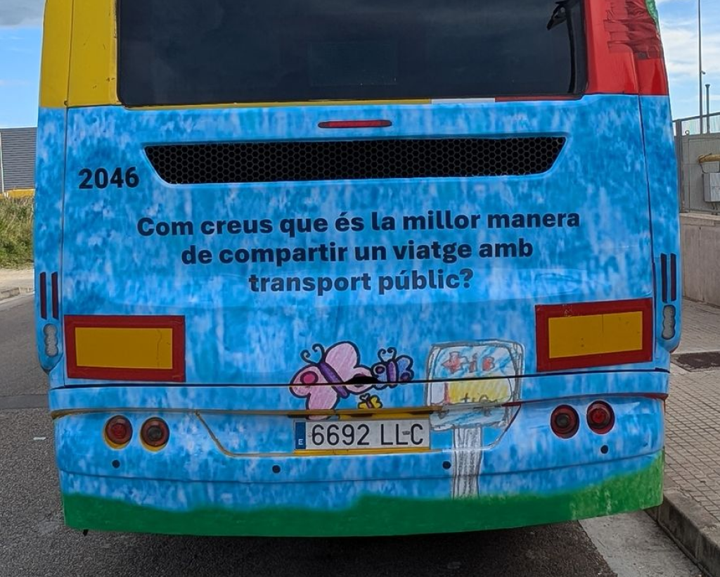 Publicitat en autobusos a Mallorca amb campanya de publicitat exterior en moviment gestionat per MC Urban