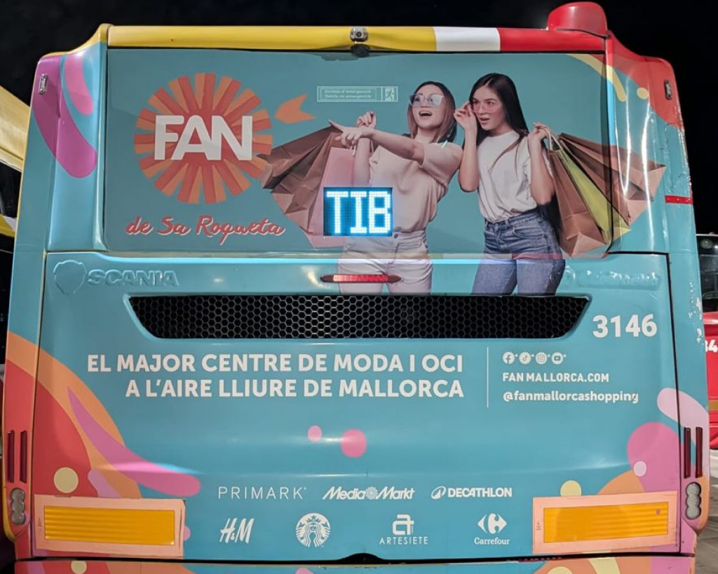 Publicitat en autobusos a Mallorca amb campanya de publicitat exterior en moviment gestionat per MC Urban
